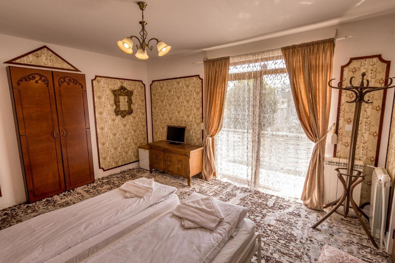 Hotel Tihiat Kut Complex Kiustendił Zewnętrze zdjęcie