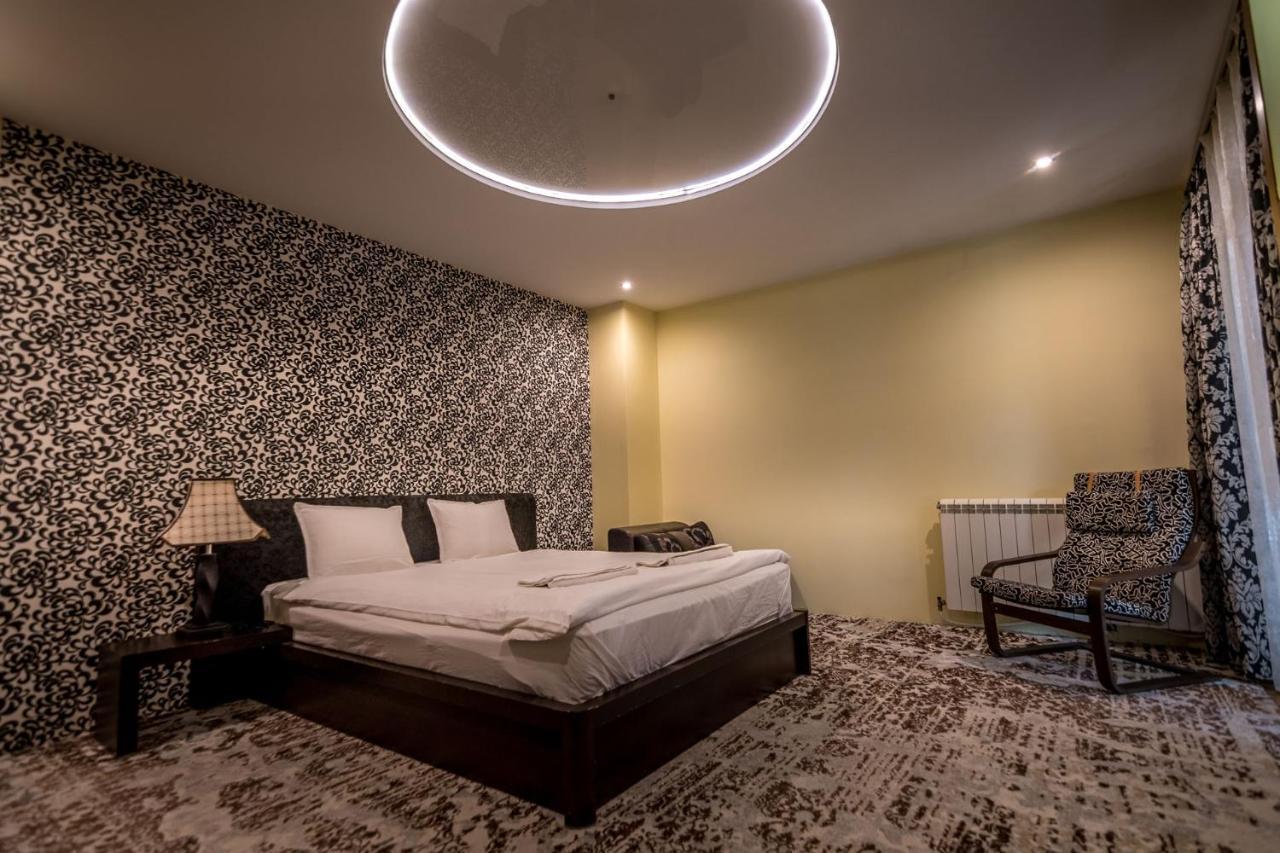Hotel Tihiat Kut Complex Kiustendił Zewnętrze zdjęcie